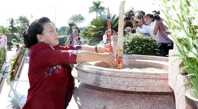 Ceremony honours 468 families of fallen soldiers