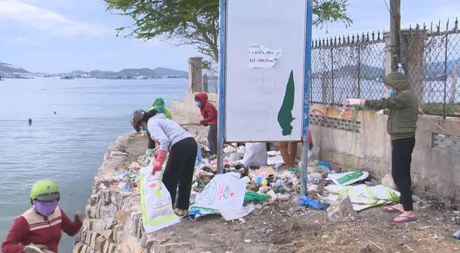 Women in Khanh Hoa province say no to plastic