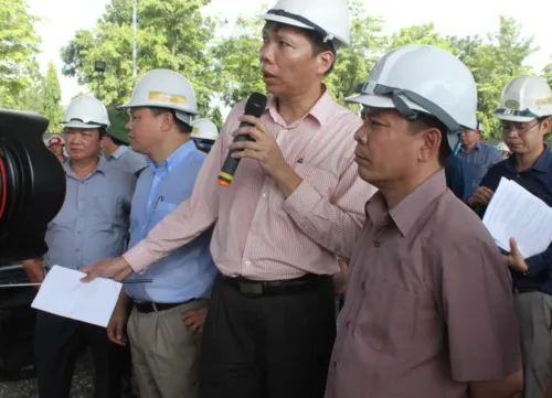 Ministry of transport inspects transport projects in Hanoi