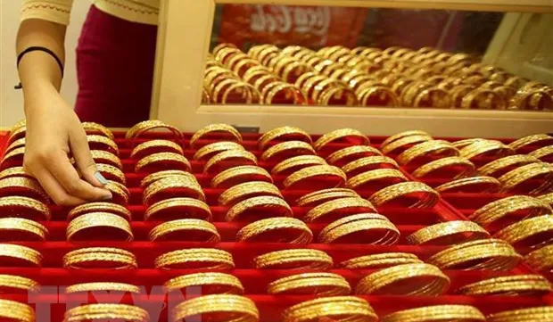 Gold prices rise towards VND 41 million