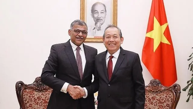 Gov’t supports stronger ties between Vietnam, Singapore’s courts: deputy PM