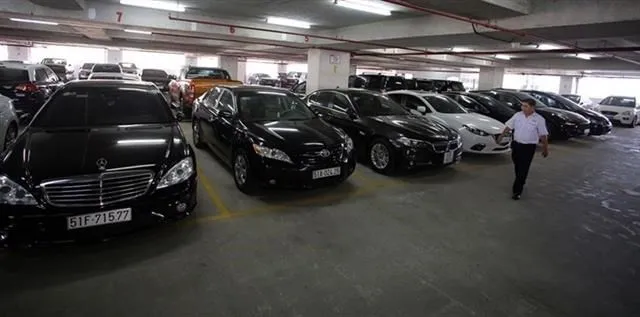HCM City speeds up work on four underground parking lots