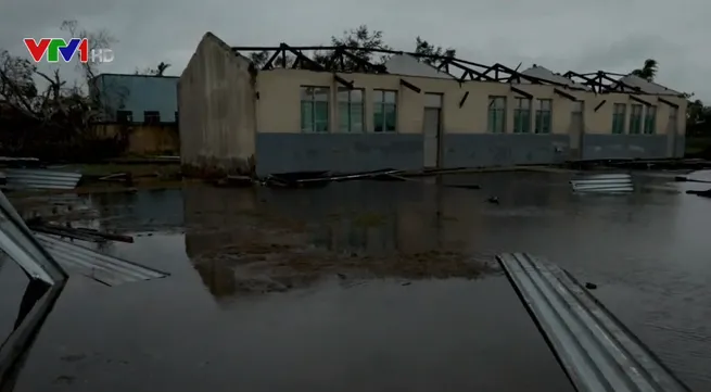 Mozambique cyclone survivors struggle to rebuild