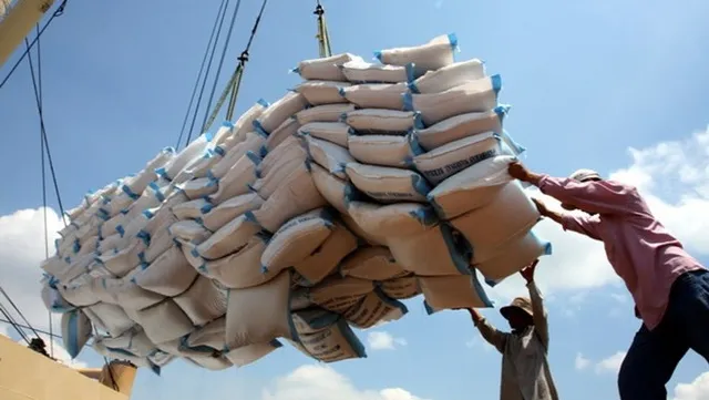 The Philippines changes its rice import policy