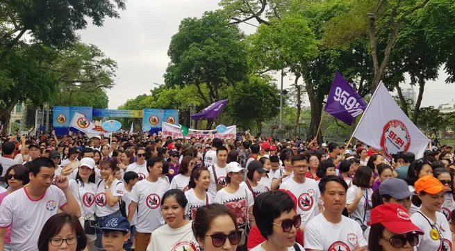 Walk in Hanoi calls for action against drunk driving