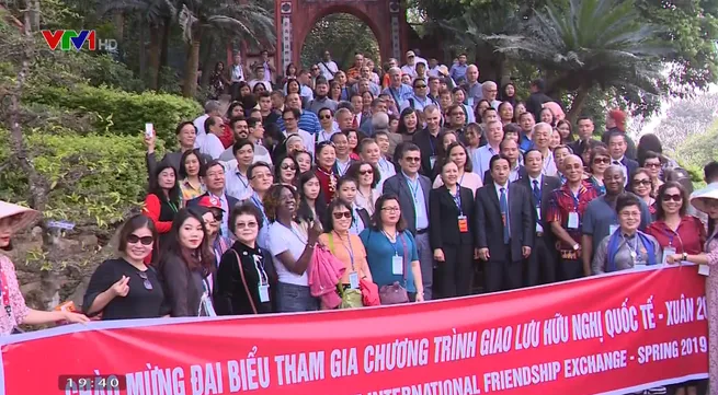 Friendship Spring Tour 2019 at the Hung Kings Temple Relic Site