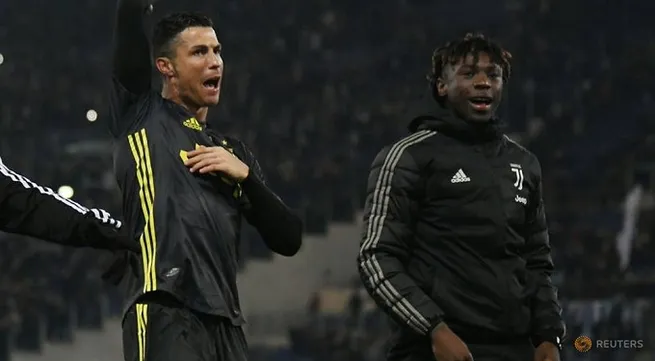 Juve hit back to beat Lazio with late Ronaldo penalty