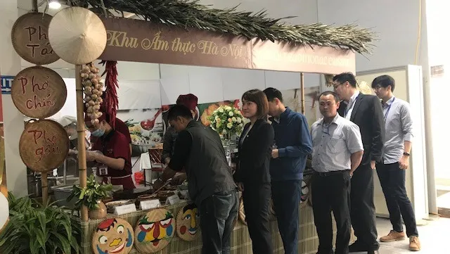 Hanoians find pride in promoting Vietnamese food