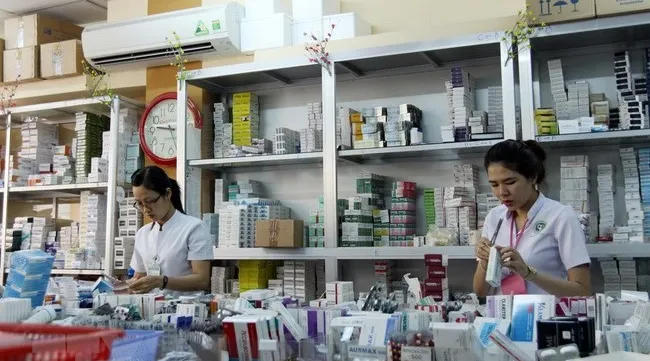 Thousands of drugstores in HCM City could be suspended