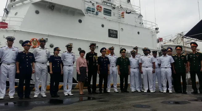Indian Coast Guard ship visits Đà Nẵng
