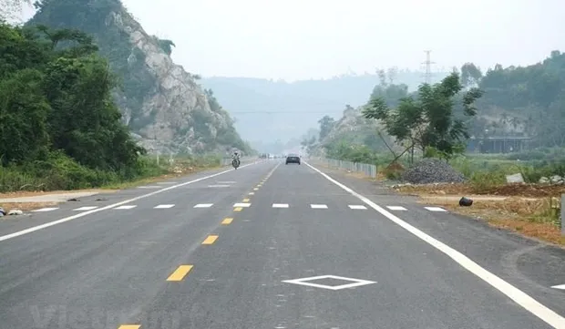 MoT warns highway investor not to close road