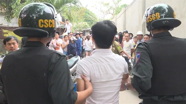 Huế police raid drug dens
