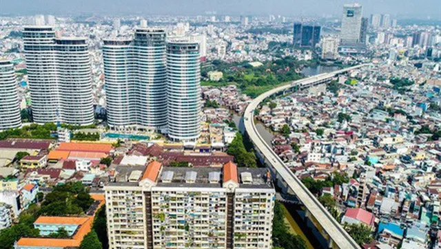 HCM City sees supply of houses, villas slump