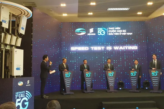 Viettel makes first 5G call in Việt Nam