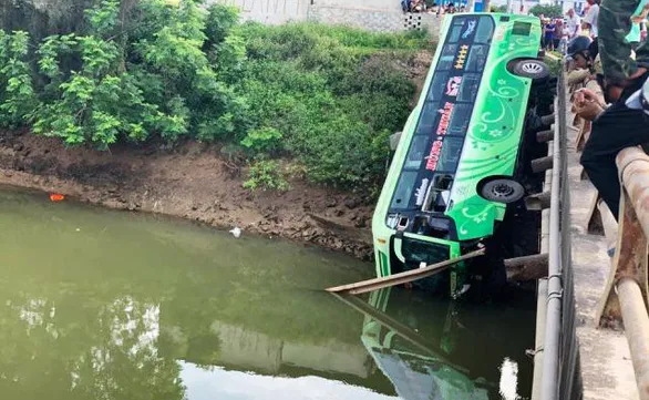 Traffic accidents kill two in Thanh Hóa, Nam Định provinces