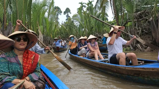 Foreign visitors to Việt Nam up