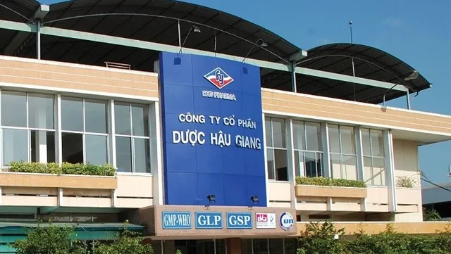 VN-Index retreats to near 990 points at weekend