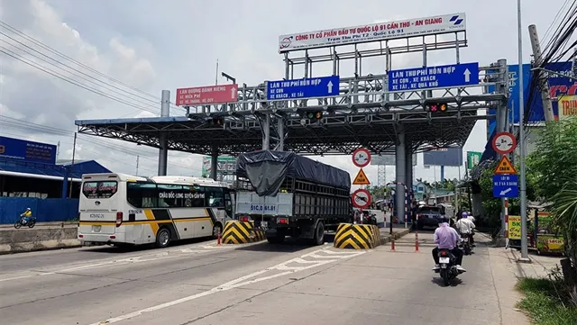 Two solutions proposed to address Cần Thơ toll booth dispute
