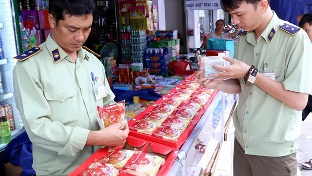 Market Watch tightens control on moon cakes