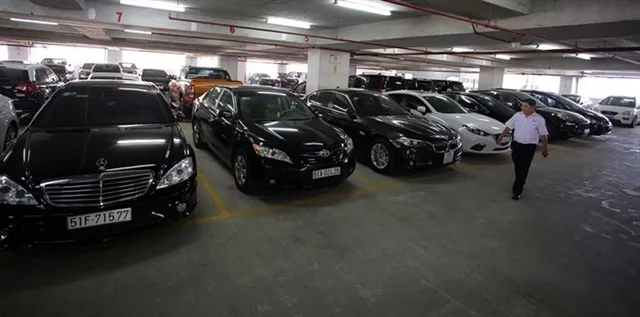 HCM City speeds up work on four underground parking lots