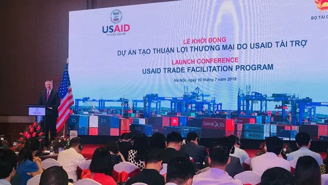 US supports VN in improving customs procedures