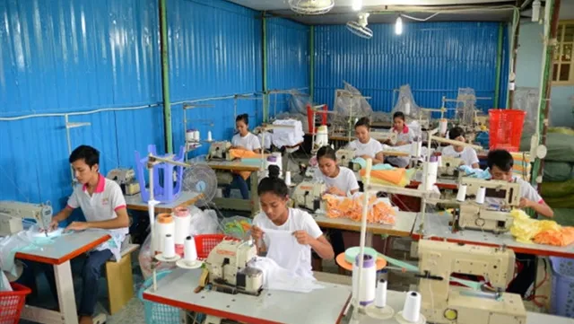 Central bank says small companies should be able to access bank loans