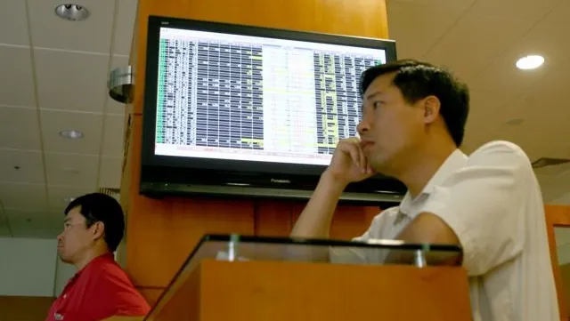 Shares decline after holiday due to investors' vigilance