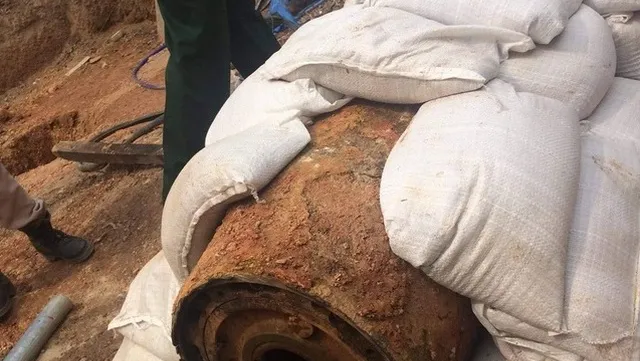 Huge bomb uncovered in Quảng Bình Province