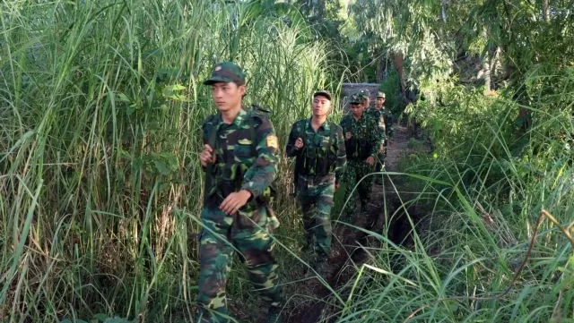 Soldiers protect southern border from drugs