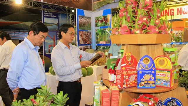 Agriculture trade fair underway in Bình Thuận