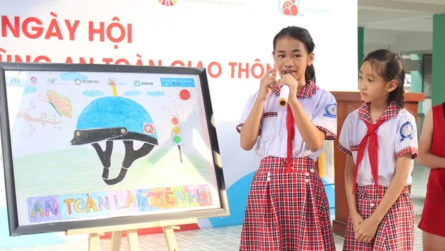 HCM City primary school students participate in road safety event