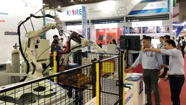 Exhibitions showcasing metalworking innovations open in HCM City