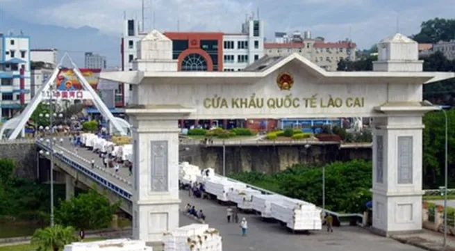 Lao Cai int’l border gate busy on Lunar New Year festival