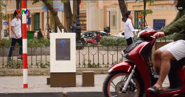 Drinking water provided in Hanoi downtown