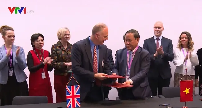 Vietnam, UK cooperates in textbook publishing