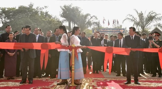 Vietnam-funded border market handed over to Cambodia