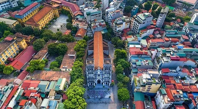 Hanoi, Nha Trang among best cities for honeymoon in Asia