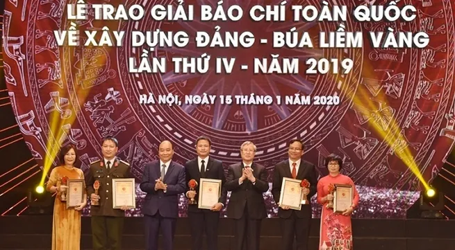 Winners of National Press Awards on Party building honoured