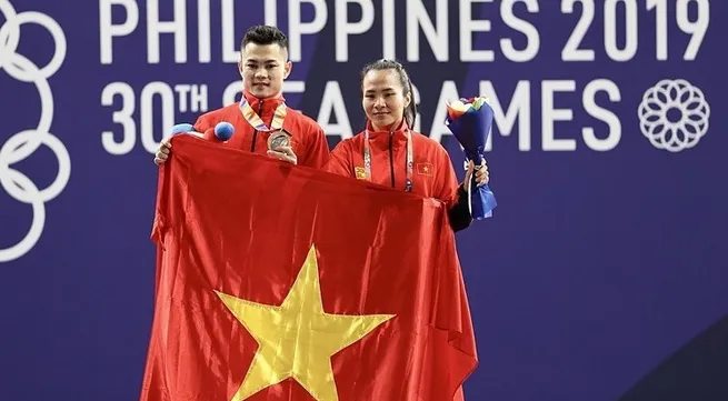 Vietnam obtains 10 gold medals on SEA Games 30’s first day