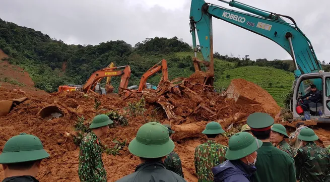 Rescue work at landslide site continues overnight, 18 bodies retrieved