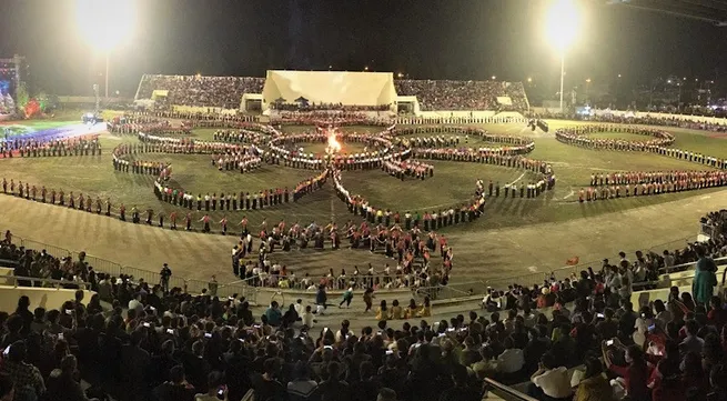 Muong Lo Cultural and Tourism Festival features Xoe Thai dance