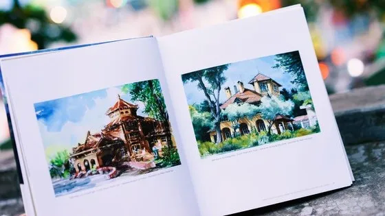 Bilingual artbook on French-style buildings in Hanoi released