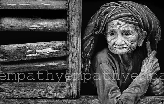 Photo exhibition raises funds for poor children