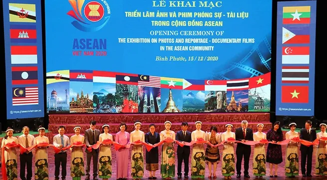 Exhibition features photos and documentary films on ASEAN Community