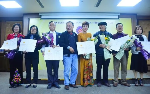 Ethnics Minorities Literature and Arts Award winners honoured