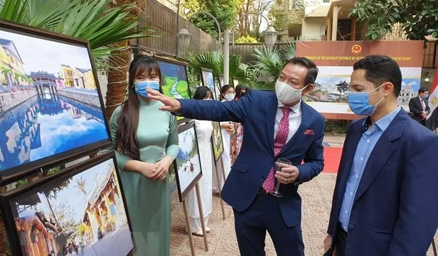 Photo exhibition introduces Vietnamese landscape and people to Egyptians