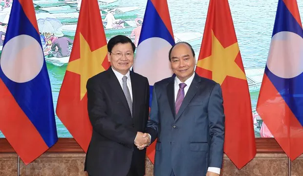 Lao PM visits Vietnam, co-chairs inter-governmental committee’s session