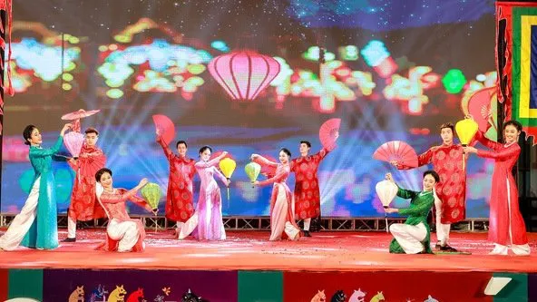 Spring Festival greets upcoming Lunar New Year