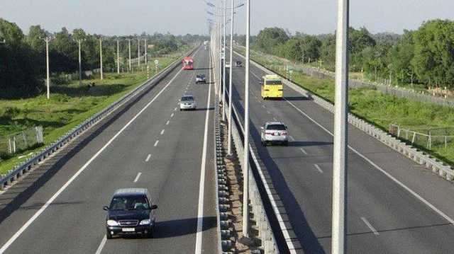 Transport Ministry’s proposal of over VND 447.2 trillion investment in transport infrastructure
