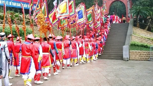 Various activities commemorate the anniversary of Hung Kings’ passing